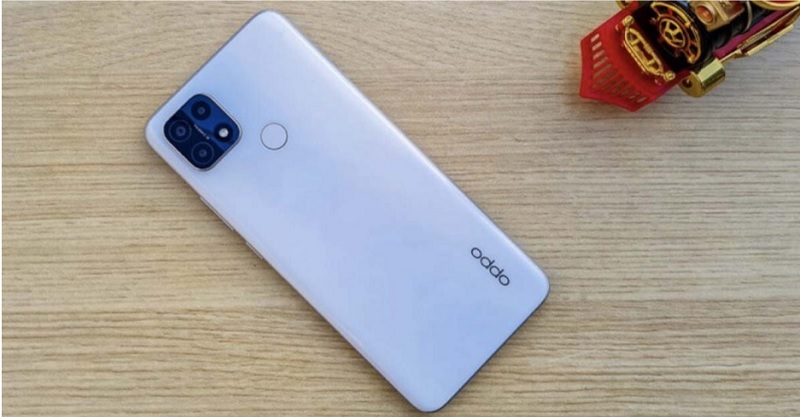 Gi&aacute; chiếc điện thoại n&agrave;y chỉ dưới 4 triệu